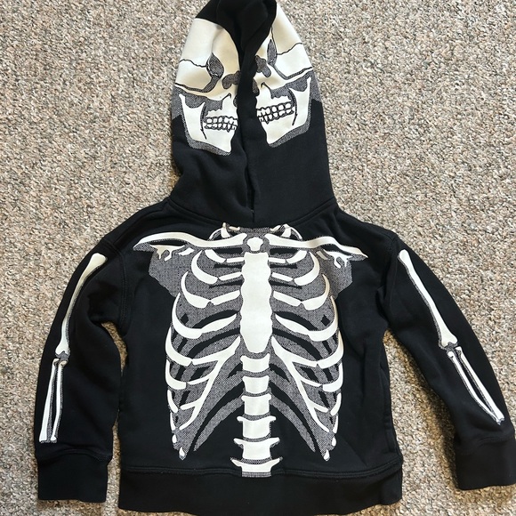 Gap size XS 4-5 glow in the dark skeleton sweater - Picture 1 of 2
